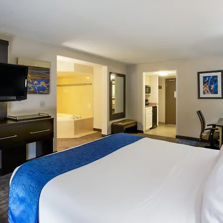 Holiday Inn Express Hotel & Suites Meadowlands Area By Ihg Carlstadt Exterior photo