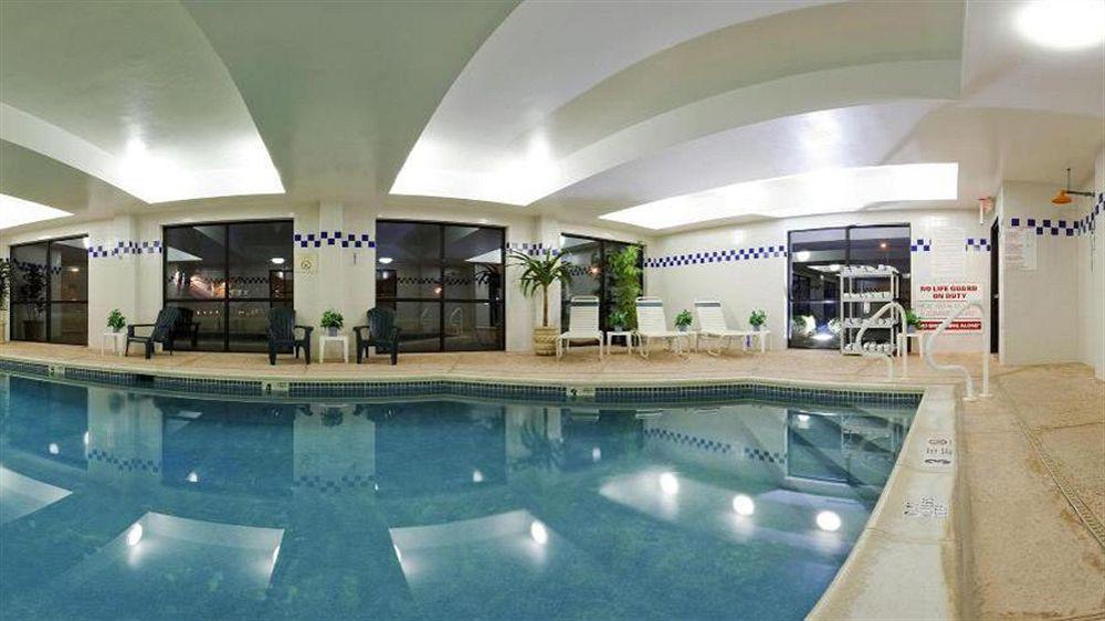 Express & Meadowlands Area By Ihg 3*