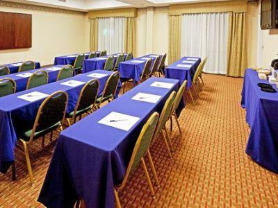 Express & Meadowlands Area By Ihg Hotel Carlstadt