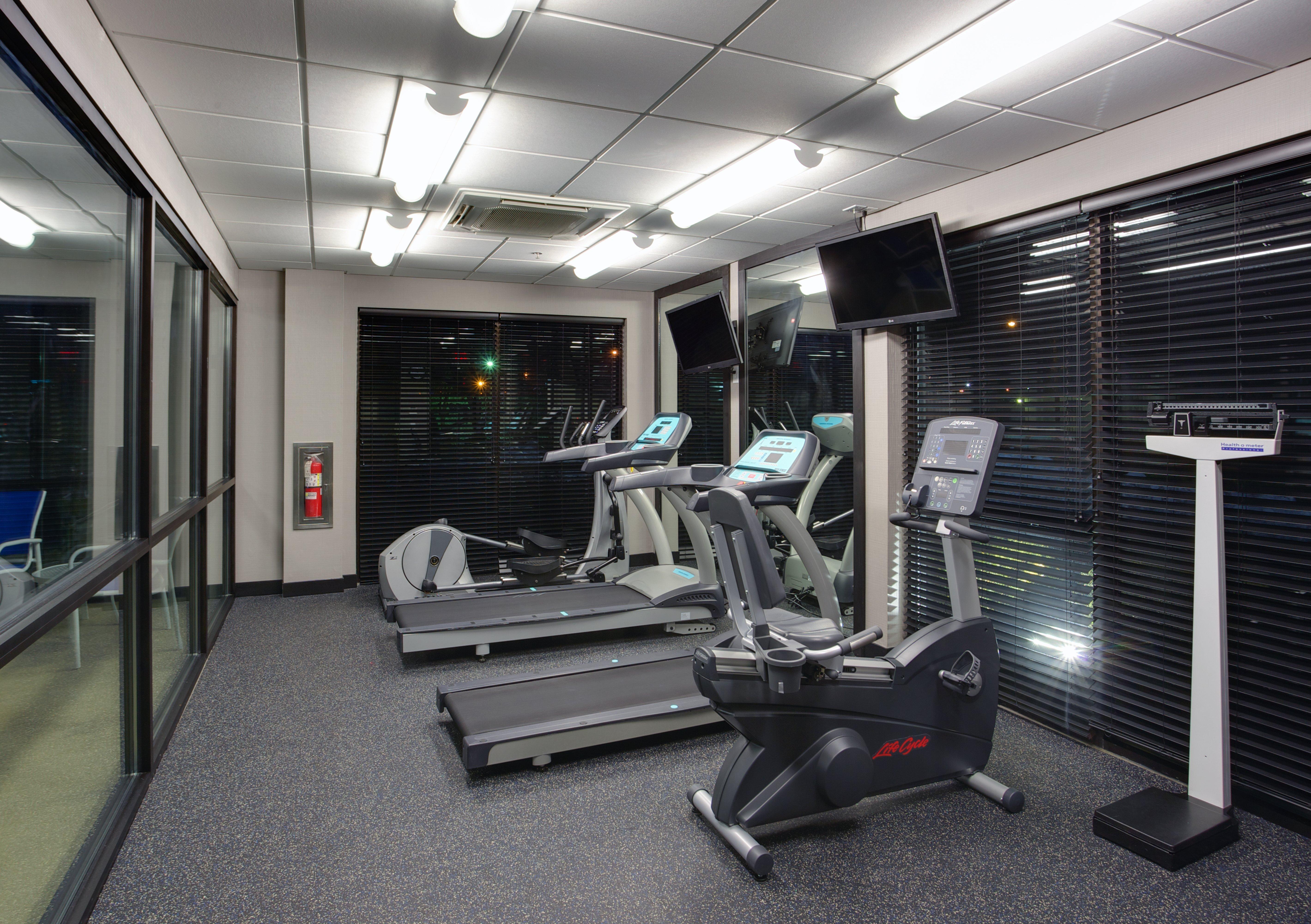 Express & Meadowlands Area By Ihg Carlstadt