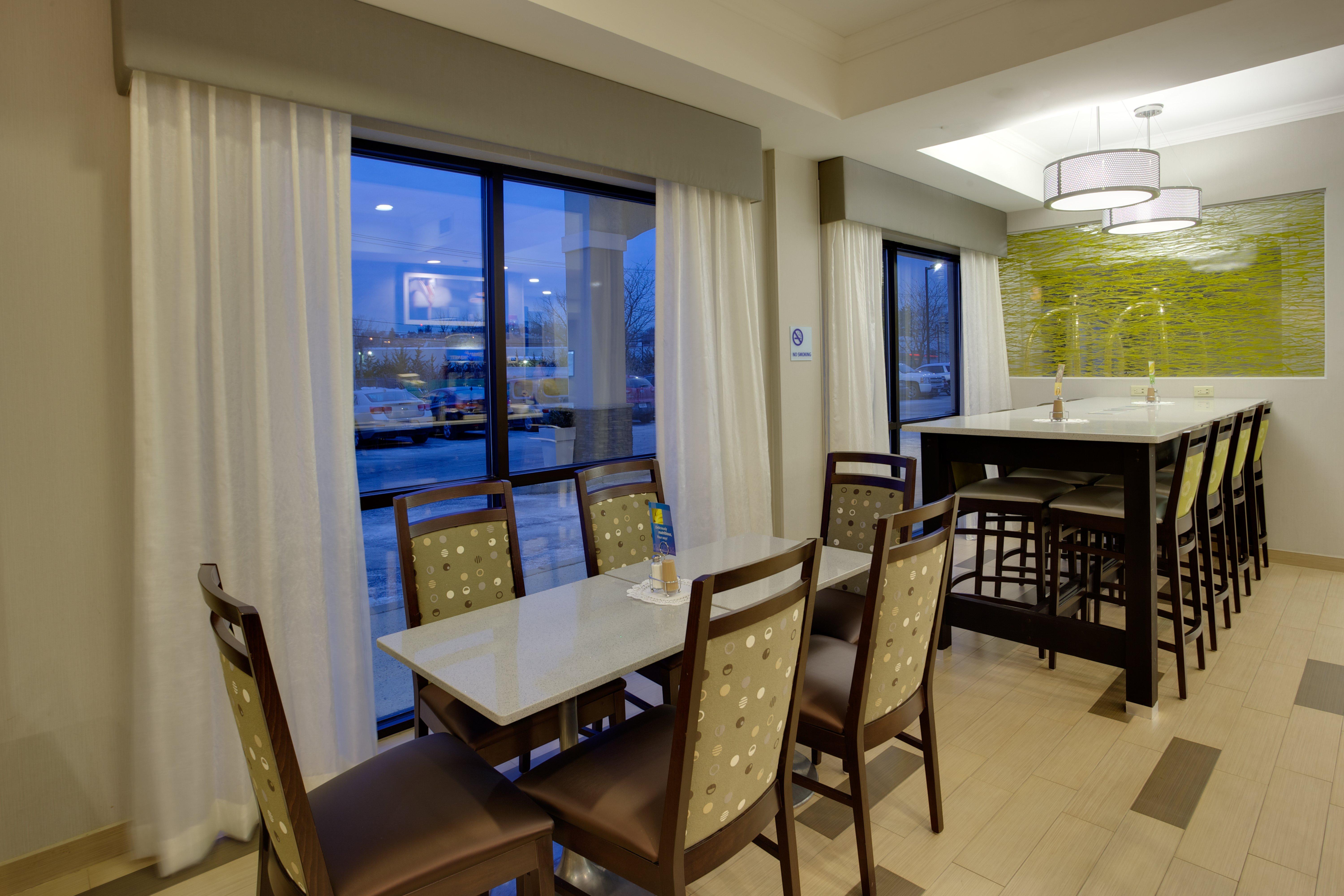 Hotel Express & Meadowlands Area By Ihg
