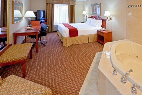Hotel Express & Meadowlands Area By Ihg 3*