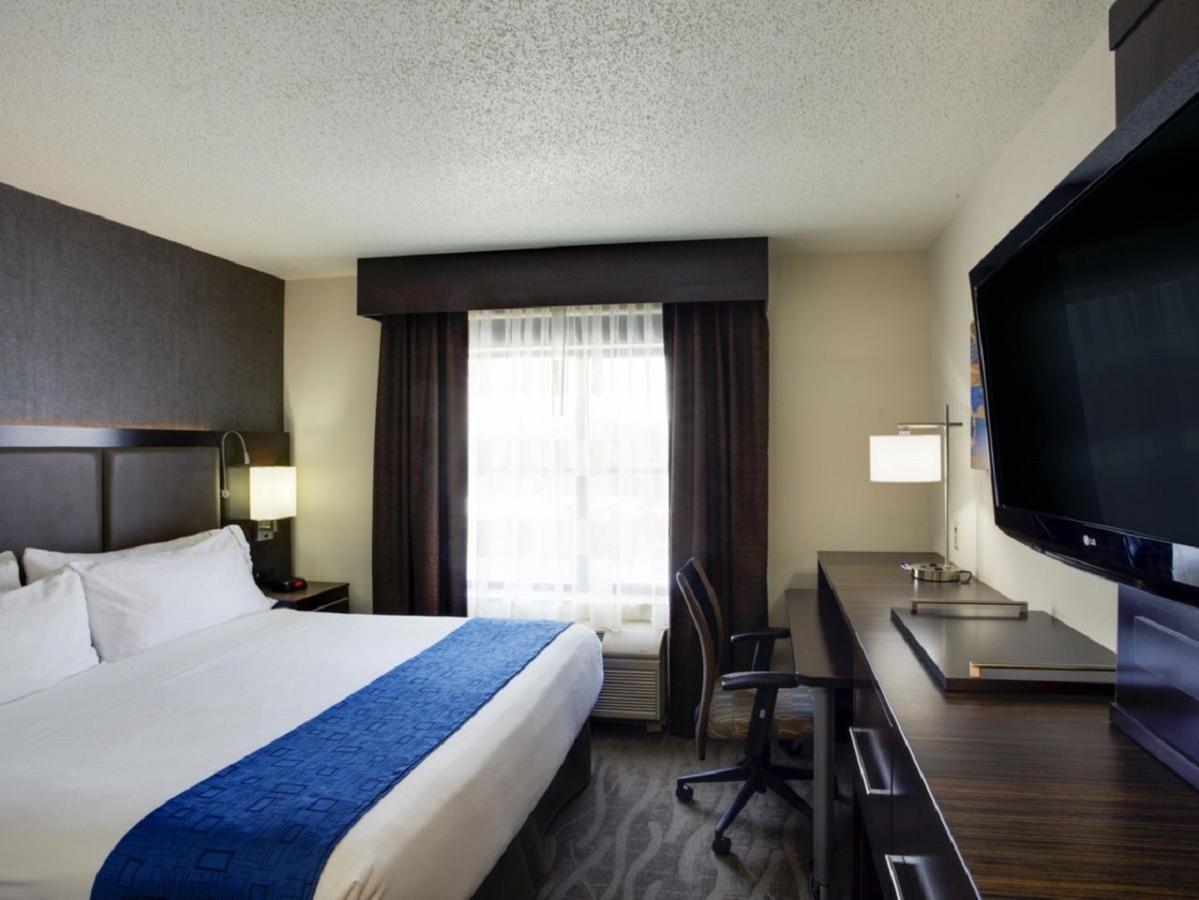 Express & Meadowlands Area By Ihg Hotel Carlstadt